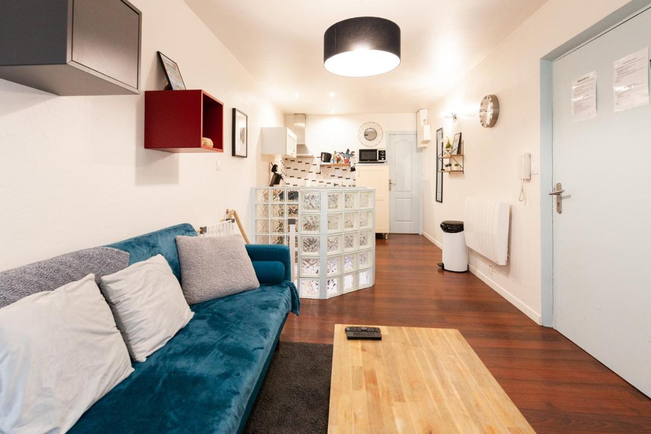 La Parenthese Appartement Familial - Centre-Ville - Calme - Wifi - T2 瓦讷 外观 照片