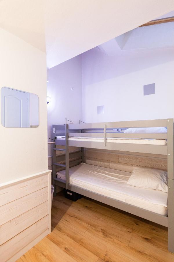 La Parenthese Appartement Familial - Centre-Ville - Calme - Wifi - T2 瓦讷 外观 照片