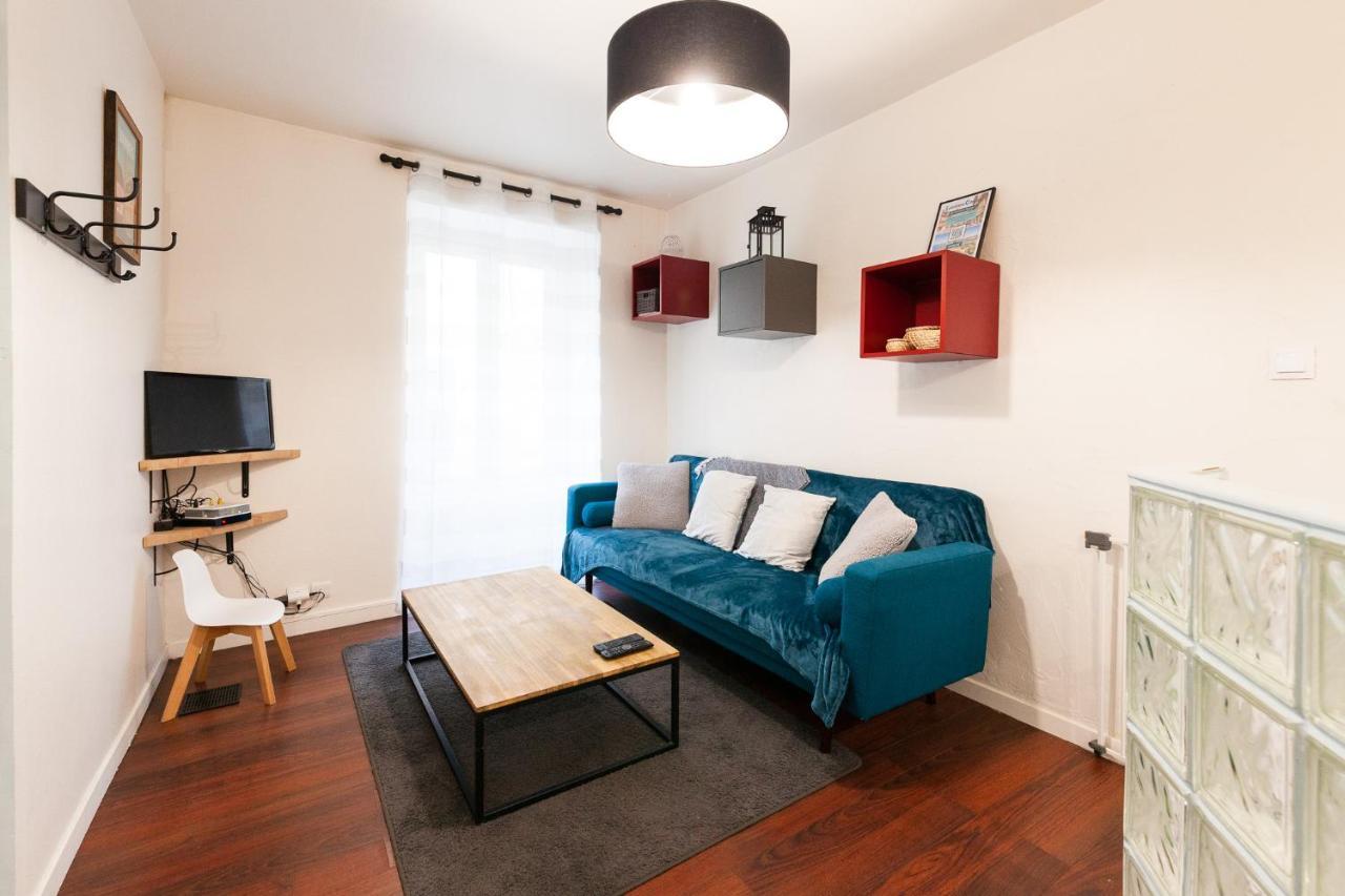 La Parenthese Appartement Familial - Centre-Ville - Calme - Wifi - T2 瓦讷 外观 照片